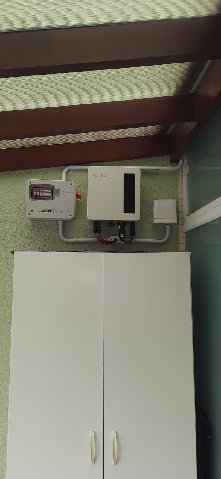 Inversor Solis e Clamper Solar instalados